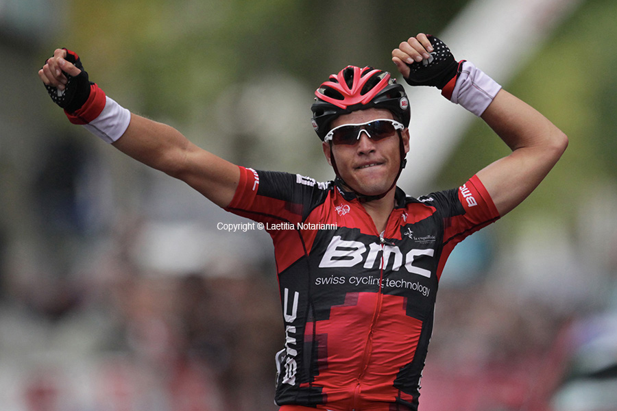 Belgium's Greg Van Avermaet of BMC celebrates as he wins the 233 km Paris-Tours cycling race in Tours, western France, on October 9, 2011. REUTERS/Laetitia Notarianni (FRANCE)
